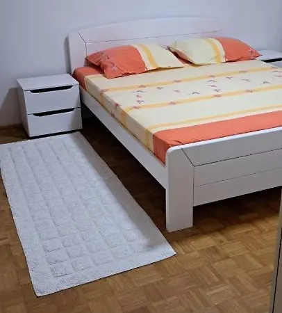 Solaris Apartment *